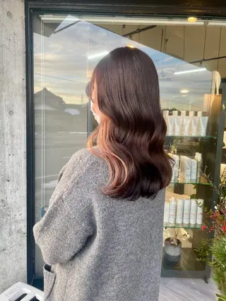 ミディアム カラー マキノ キョウカのヘアスタイル