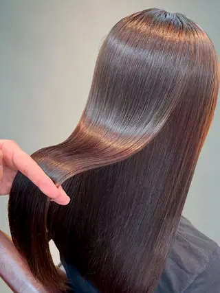 ロング カラー 《髪質改善 UN BLEACH》のヘアスタイル