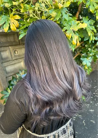 カラー ダブルスキルエクステ /羽エクステ白石宇由のヘアスタイル