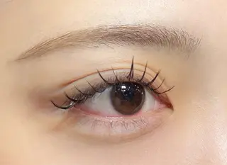 マツエク・マツパ BRIC A BRAC所属・熊谷 夏の花のマツエク・マツパデザイン