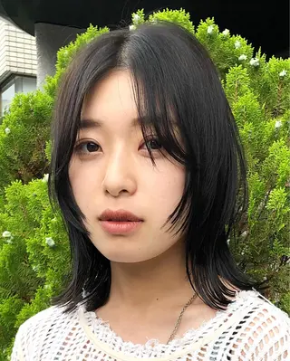 ミディアム ブリーチ😼 ボブ✍️レイヤーのヘアスタイル