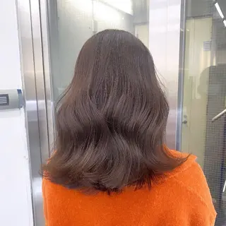 ミディアム カラー 艶感/韓国風 🤍moeka🤍のヘアスタイル
