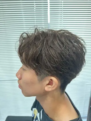 ショート パーマ メンズ ユウ🪄 パーマ指名No1のヘアスタイル