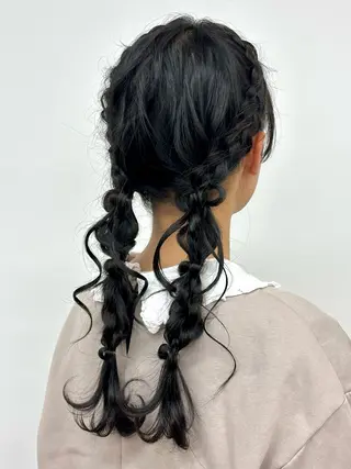 ロング ヘアアレンジ 山之内匠/艶カラー/ ハイトーン/ブリーチのヘアスタイル