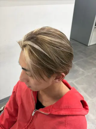 カラー メンズ 泉澤 風花のヘアスタイル