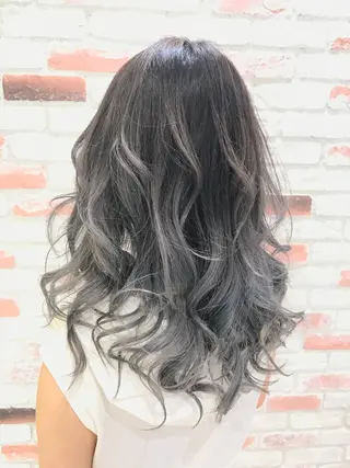 ロング カラー 松山 真也のヘアスタイル