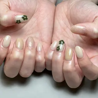 ネイル mowa 🌿‬ kanaのネイルデザイン
