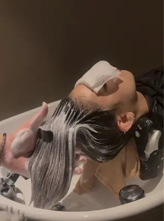 頭から整える美容師 松田のヘアスタイル