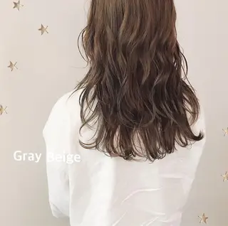 ロング カラー 市川 千夏のヘアスタイル