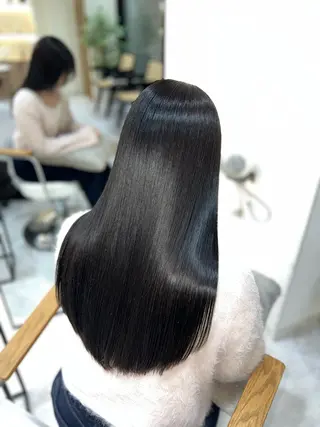 ロング カラー Zina aimiのヘアスタイル