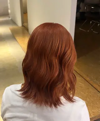 ミディアム まみ/レイヤーカット /暖色カラーのヘアスタイル