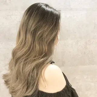 ロング カラー 髪質改善で 憧れの潤艶美髪にのヘアスタイル