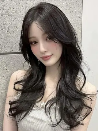 ミディアム カラー eve🐰束間まつ毛 /透明感カラーのヘアスタイル