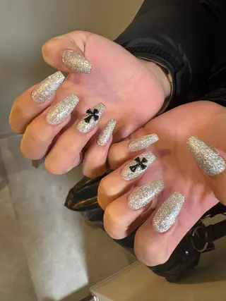 ネイル THE LOVERS 🖤 tomomiのネイルデザイン