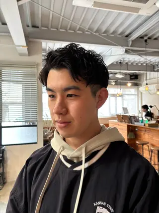 ショート パーマ メンズ 明石 真実のヘアスタイル