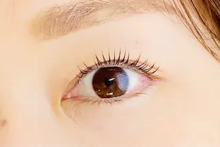 マツエク・マツパ eyelash salon meow所属・meow ayuの眉毛・アイブロウイメージ
