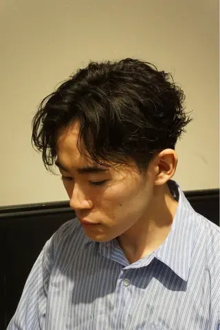 ミディアム パーマ メンズ シフト赤坂店所属・濵田 蘭のヘアスタイル