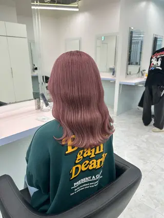 セミロング カラー 🫧ハイトーン🫧 ベージュ🫧徹哉のヘアスタイル