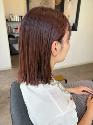 ミディアム M. YURIのヘアスタイル