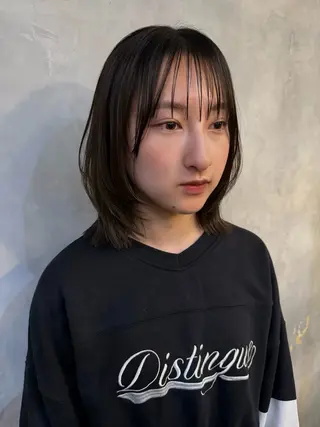 ミディアム 似合わせレイヤー、 透けカラー/杉本花のヘアスタイル