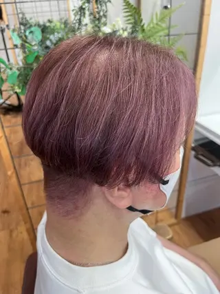 ショート 腰越 麻奈のヘアスタイル