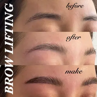 アイブロウ beautyroom Naturaのネイルデザイン