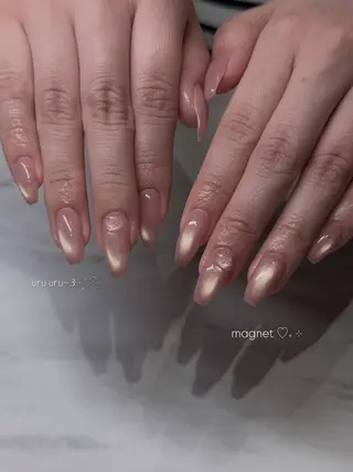 ネイル mikoto 🎀 艶々美フォルムのネイルデザイン