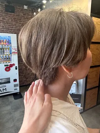 ショート カラー パーマ 久木原 ゆりのヘアスタイル
