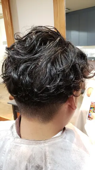 ショート メンズ パーマ 長岡 健一のヘアスタイル