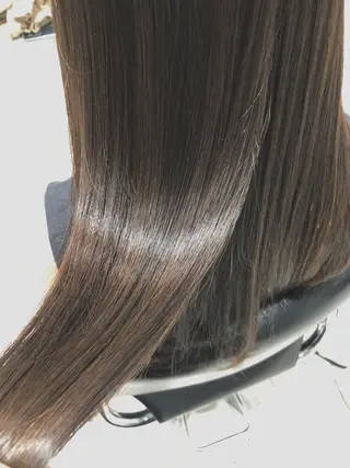 ロング mai🐷髪質改善 🖤透ける暗髪🖤のヘアスタイル