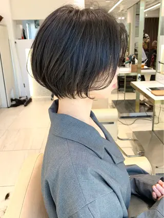 ショート レイヤー/ショート/ 山見陽のヘアスタイル