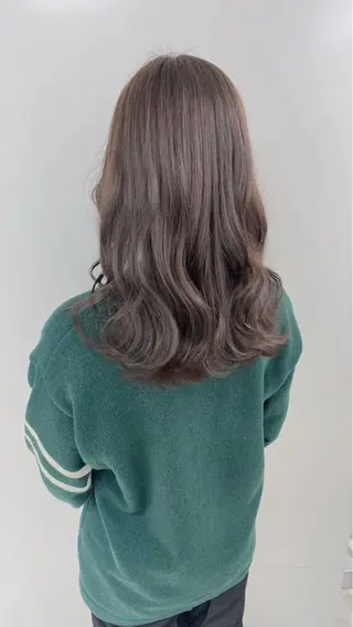 セミロング 透明感/グレージュ/ ベージュ/るな🪽のヘアスタイル