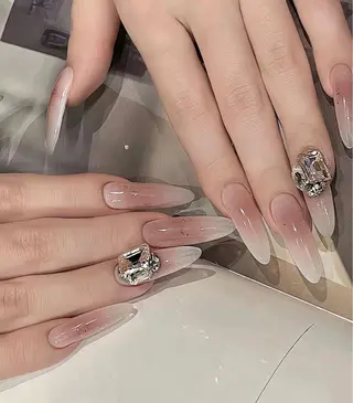 ネイル D-BEAUTY Nailsalonのネイルデザイン