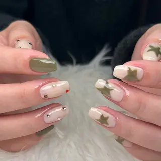 ネイル Shine'an Maaiのネイルデザイン