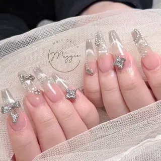 ネイル Maggie Nail🦩のネイルデザイン