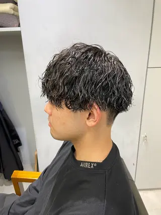 カラー パーマ メンズ マエダ リョウのヘアスタイル
