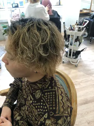 ショート カラー パーマ メンズ 関西センターパート メンズモデル募集のヘアスタイル