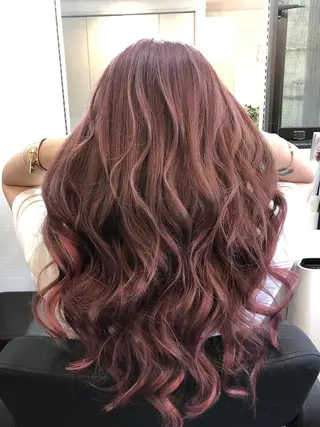 セミロング LANI OOSAKAのヘアスタイル