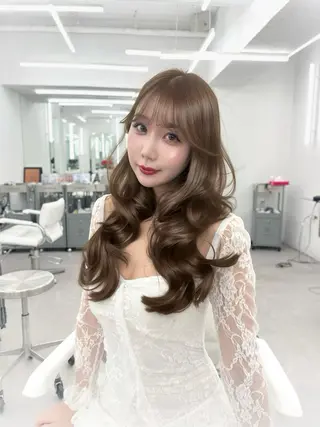 ロング カラー 透明感カラー✨🩵 韓国ヘアkanatoのヘアスタイル