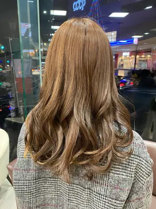 セミロング カラー 🩰 艶髪美髪 shiori🫧のヘアスタイル
