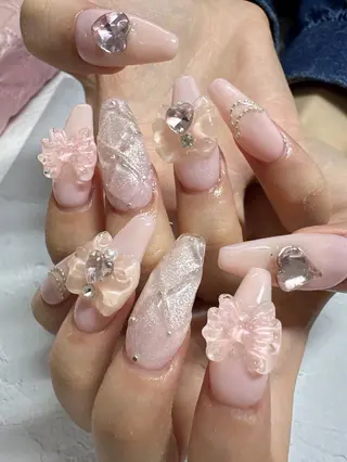 ネイル Minoan Tのネイルデザイン