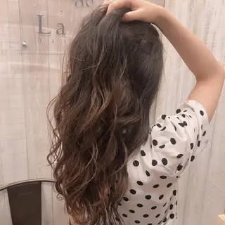 ロング 今井 悠菜のヘアスタイル