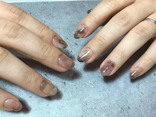 ショート カラー ネイル マツエク・マツパ illum hicariのネイルデザイン