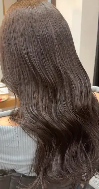ロング 韓国風レイヤーカラー ライムのヘアスタイル