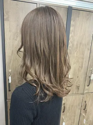 カラー 🌷かわばた めい🌷のヘアスタイル