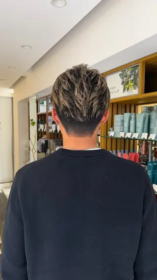 メンズ 岸 奈々香のヘアスタイル