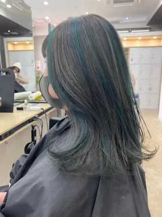 セミロング カラー オリーブ/アッシュ やわらか透明感カラーのヘアスタイル