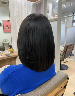 ミディアム カラー 渋谷 とまとのヘアスタイル