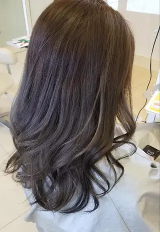 カラー SALOWIN栄 高須大貴のヘアスタイル