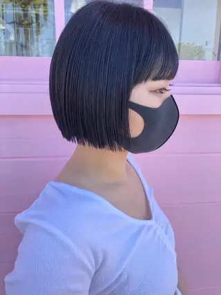 ショート カラー 岩田 萌那のヘアスタイル